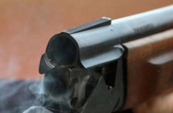 Bakıda ov silahı ilə törədilən qətlin təfərrüatları məlum oldu- Üç nəfərə atəş açılıb