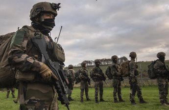 Papikyanın Fransa səfəri Ermənistanın militarist siyasətindən xəbər verir – TƏHLİL!