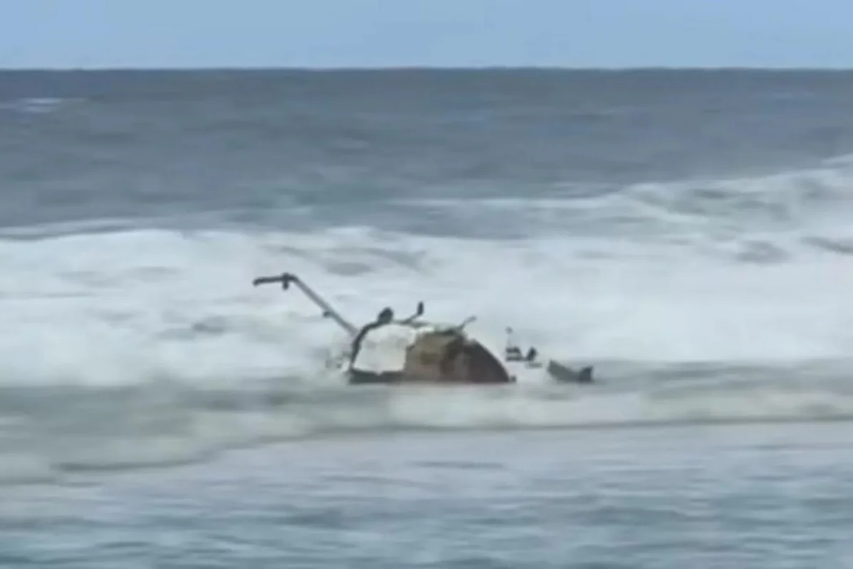 Три человека не выжили при крушении экскурсионного вертолета на Гавайях-ВИДЕО