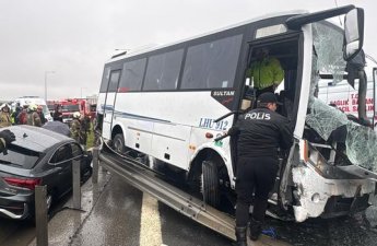 В Стамбуле в результате ДТП с полицейским автобусом пострадали 30 человек