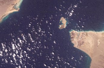 Хуситы пригрозили перекрыть Баб-эль-Мандебский пролив