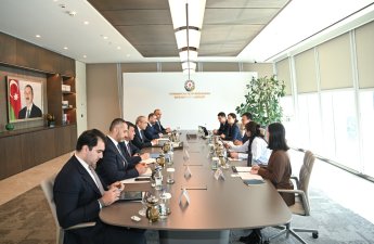 Баку обсуждает новые инвестиции с Китаем