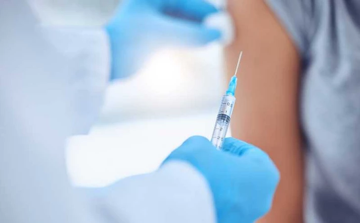 В России впервые применили персонализированную мРНК-вакцину от рака