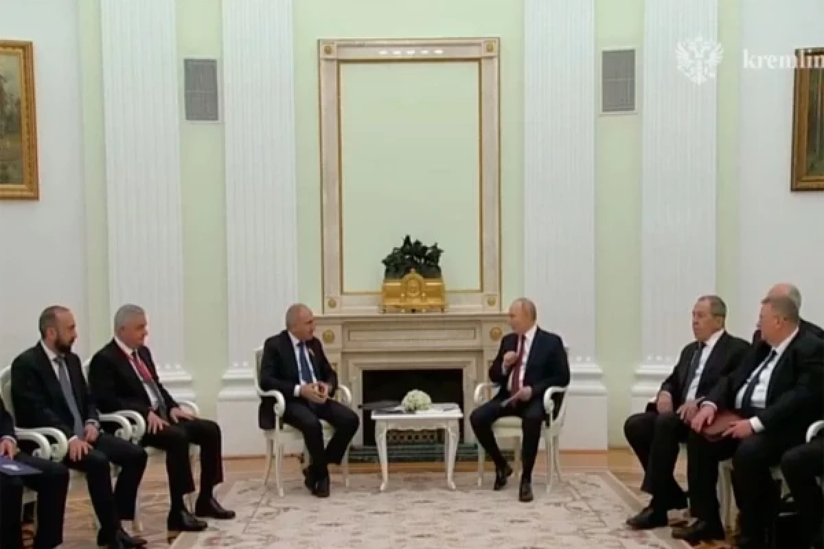 Paşinyan Rusiya vətəndaşı olan ermənilərin Baş nazir olmasının mümkünsüzlüyünü Putinin diqqətinə çatdırıb