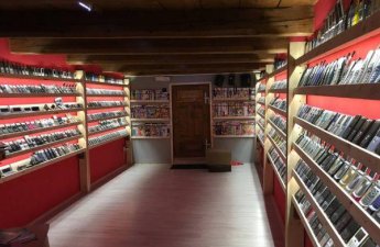 В Баку украдены телефоны на 12 тыс. манатов - Видео