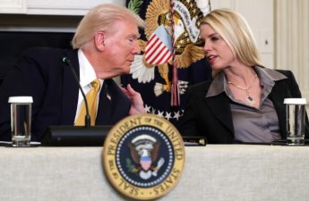 Tramp baş prokuror Pem Bondini vəzifədən azad edib