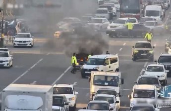 Xətaidə hərəkətdə olan avtomobil yandı