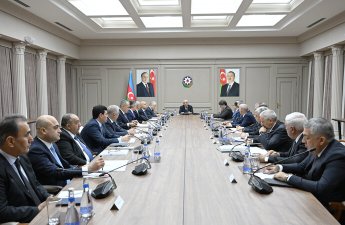 Əli Əsədov leysan yağışlarının fəsadları ilə bağlı müşavirə keçirdi