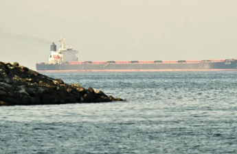 Üç minə qədər gəmi Hörmüz boğazından keçə bilmir