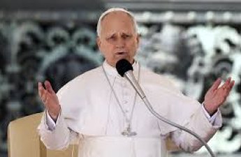 Папа Римский призвал мировых лидеров положить конец захватническим войнам