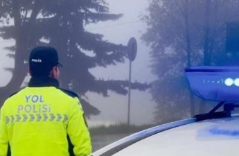 Yol polisi yağıntılı hava şəraiti ilə bağlı sürücülərə və piyadalara xəbərdarlıq edib