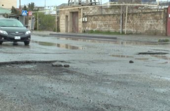 “Baksol yolu” yağışdan sonra bərbad vəziyyətdə – VİDEO