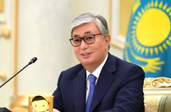 Tokayev Yaxın Şərqdə tam atəşkəs və barışıq razılaşmasını alqışlayıb