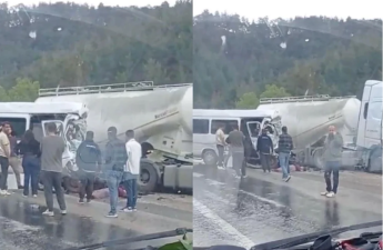 Mikroavtobusla TIR toqquşdu - Ölənlər və yaralananlar var