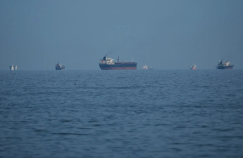 İran Hörmüz boğazında sutkada 15 gəmi limiti tətbiq edəcək