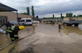 МЧС устраняет последствия ливней - Видео