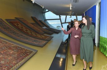 Премьер-министр Литвы посетила Национальный музей ковра-ФОТО