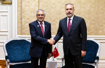 Fidan pakistanlı həmkarı ilə ABŞ-İran danışıqlarını müzakirə edib