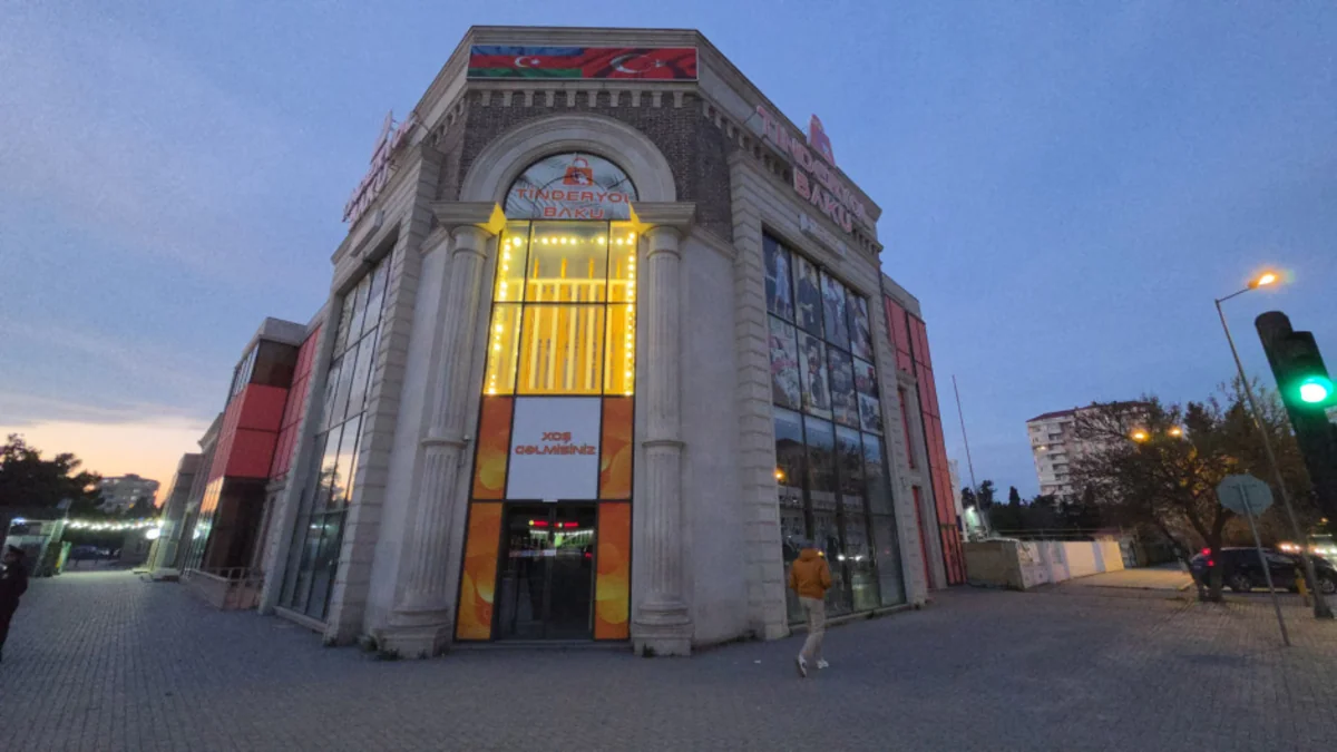 В Сумгайыте приостановлена деятельность известного магазина одежды - ФОТО