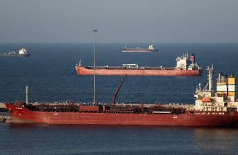 Иран выборочно пропускает суда через Ормузский пролив