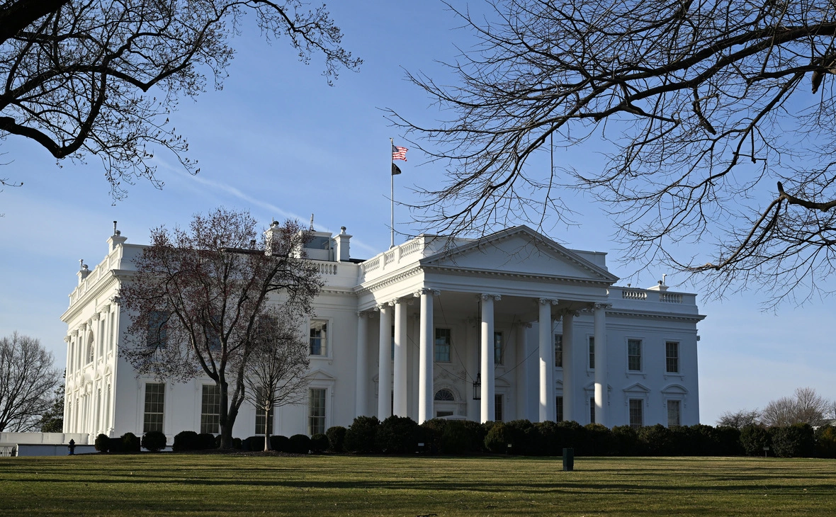 Белый дом запретил сотрудникам делать ставки на войну в Иране