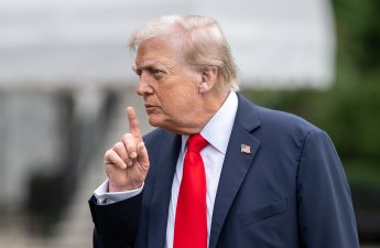 Трамп пообещал помиловать всех высших чиновников