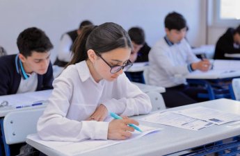 Bu gün 52 mindən çox şagird buraxılış imtahanı verəcək