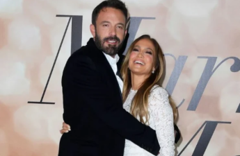 Birgə yaşadıqları 60 milyonluq malikanəni CeyLo-ya verdi