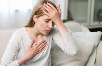 Qadınların yorğunluqla səhv saldığı infarkt simptomları açıqlandı