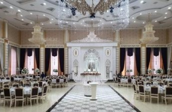 Во дворце торжеств скончался 35-летний мужчина