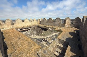 Böyük Mərdəkan qəsrində çökmə olub - FOTO