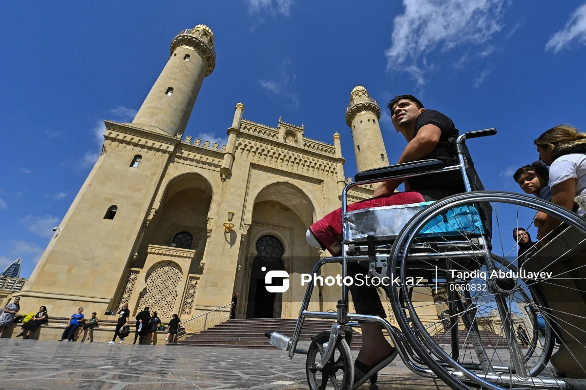 Bakıdakı pandusların bir hissəsi standartlara uyğun deyil - RƏSMİ HESABAT