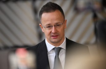 Macarıstan XİN rəhbəri sənədlərin məhv edilməsi iddialarını rədd edib