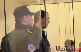 Qardaşını körpəsinin gözü qarşısında 32 bıçaq vuraraq qətlə yetirdi - Cinayət işi