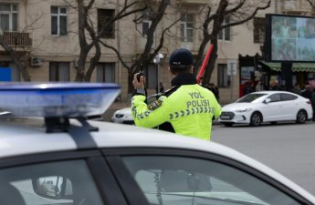Yol polisi hava şəraiti ilə bağlı sürücülərə müraciət edib