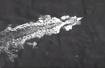 США ударили по судну в Карибском море-ВИДЕО