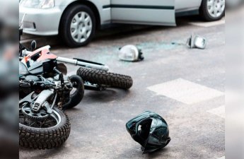 В Баку мотоциклист погиб при столкновении с автомобилем