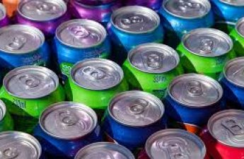 Омбудсмен Азербайджана предлагает повысить штрафы за продажу энергетических напитков детям