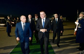 Президент Латвии прибыл с официальным визитом в Азербайджан-ФОТО