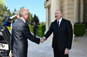 Latviya Prezidentinin rəsmi qarşılanma mərasimi oldu - FOTO