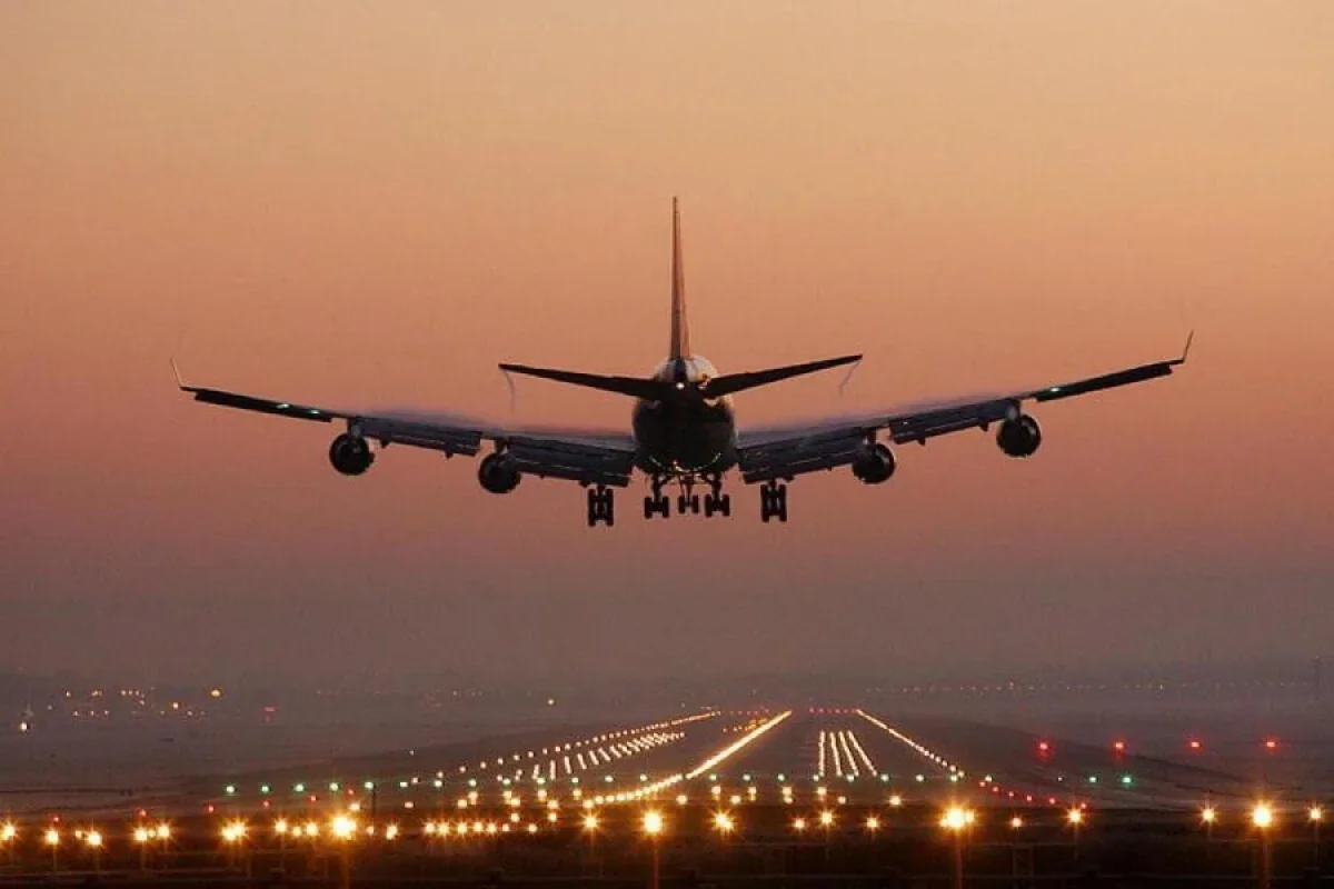 BƏƏ hava məkanında tətbiq edilən uçuş məhdudiyyətlərinin müddətini uzatdı