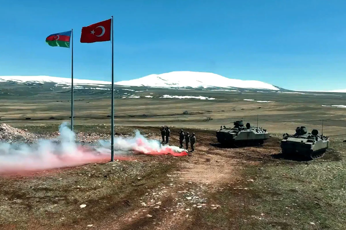 Qarsda Türkiyə və Azərbaycan Silahlı Qüvvələrinin iştirakı ilə hərbi təlimlər keçirilib - VİDEO