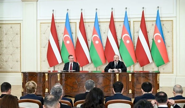 Ринкевичс пригласил Алиева в Латвию