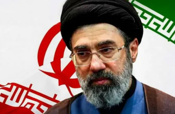 Хаменеи против продления переговоров