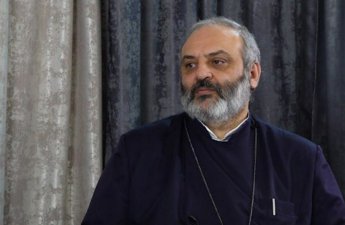 В Армении продлили арест архиепископу Баграту Галстаняну
