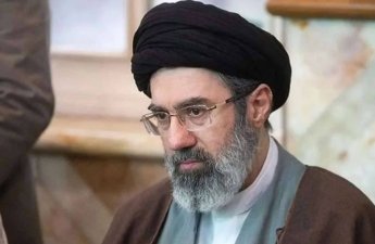 Xameneini Pezeşkian özü müalicə edib