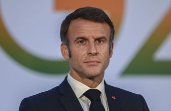 Макрон: Европа не сможет вечно рассчитывать на защиту США