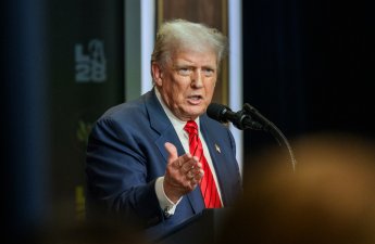 В результате стрельбы никто из представителей администрации США не пострадал - Трамп