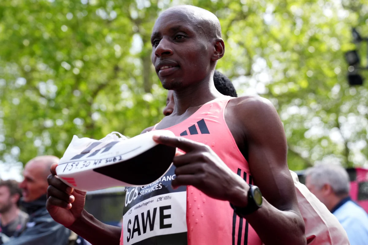 Keniyalı atlet marafonda dünya rekordu müəyyənləşdirdi