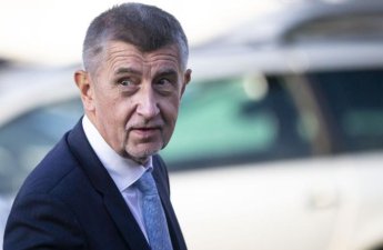 Премьер-министр Чехии направился с визитом в Азербайджан